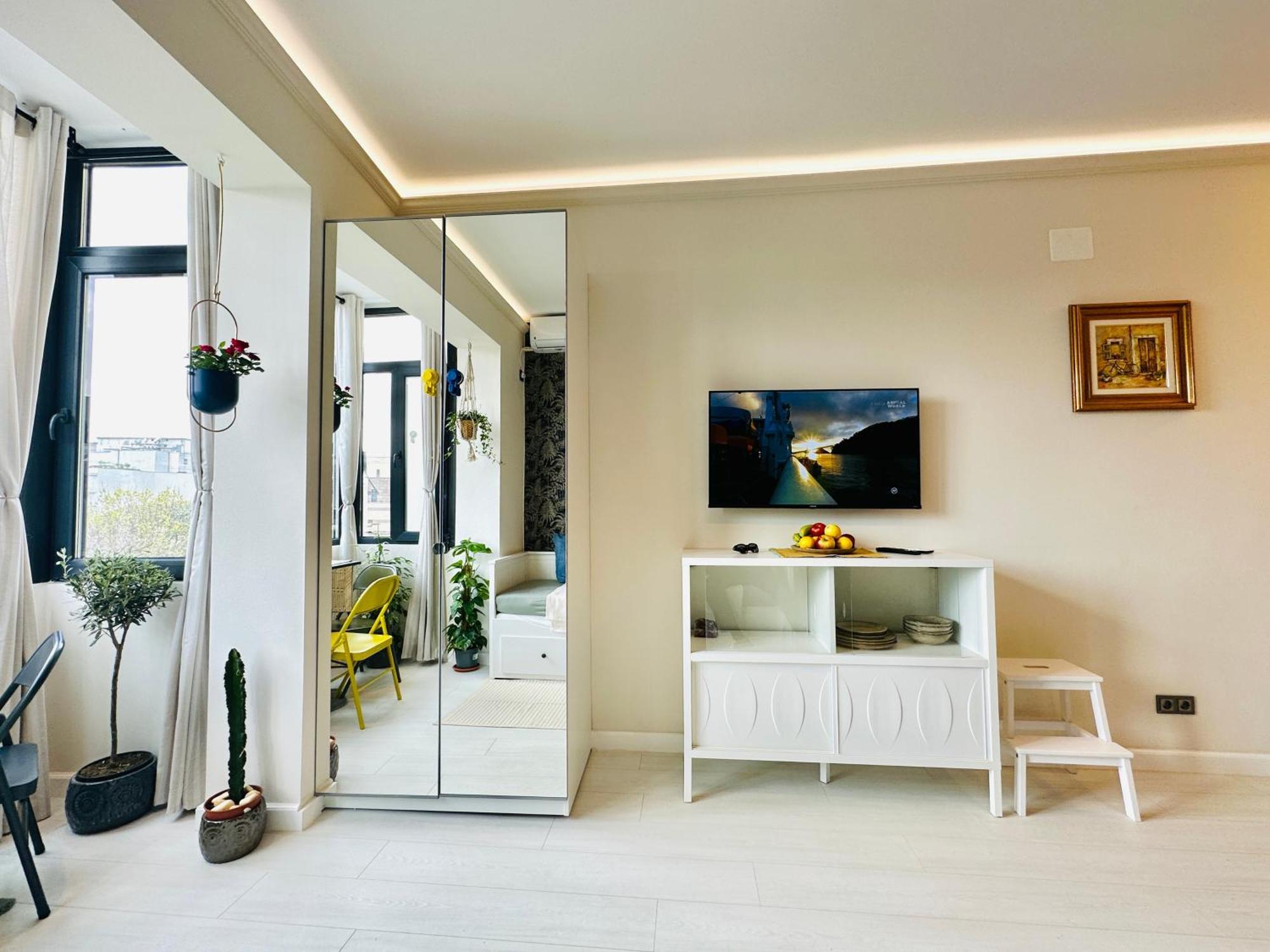 Harmony Studio - Elegant Escape Near Ateneu Bukares Bagian luar foto
